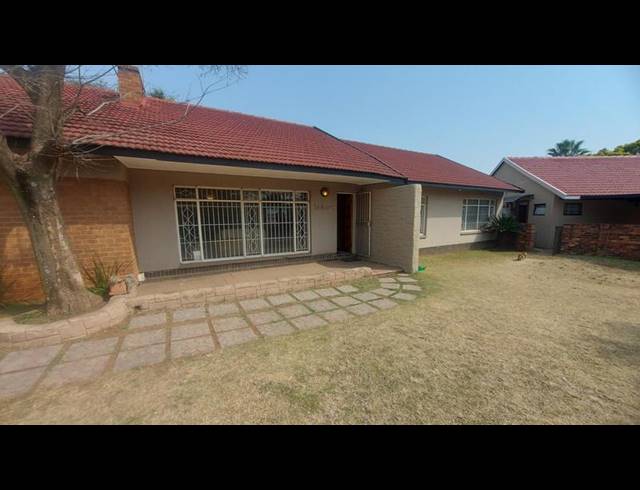 4 BEDROOM HOUSE FOR SALE IN FARRAR PARK